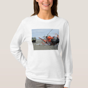 Camiseta Uma queda dum helicóptero do golfinho da guarda