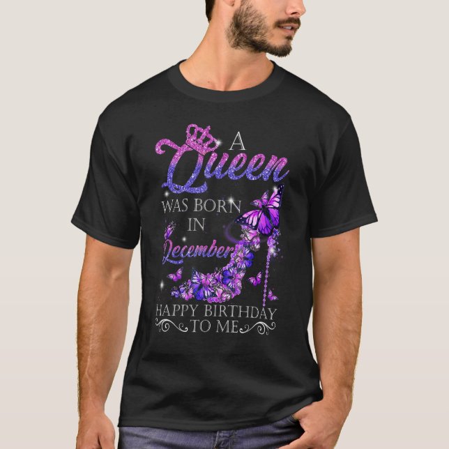 Camiseta Uma Rainha Foi Nascer Em Dezembro Feliz Aniversári (Frente)