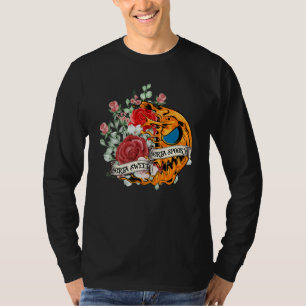 Camiseta Uma Rosa Meio Doce e Meio Assustadora Flor Abóbora