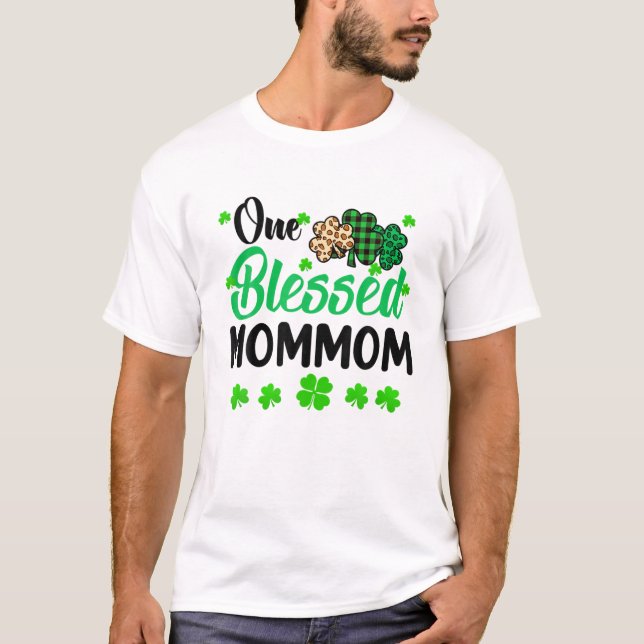 Camiseta Uma Rua de Clover da Mãe Sortuda. (Frente)