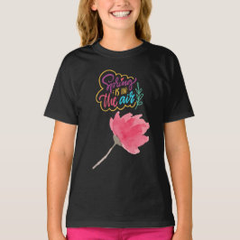 Camiseta Uma Série Visual de Primavera