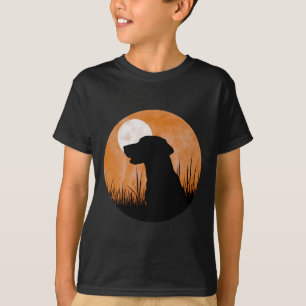 Camiseta Uma Silhueta De Um Laboratório De Caça Preto Ou Am