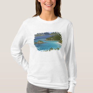 Camiseta Uma vista panorâmica da Baía de Caneel a partir de