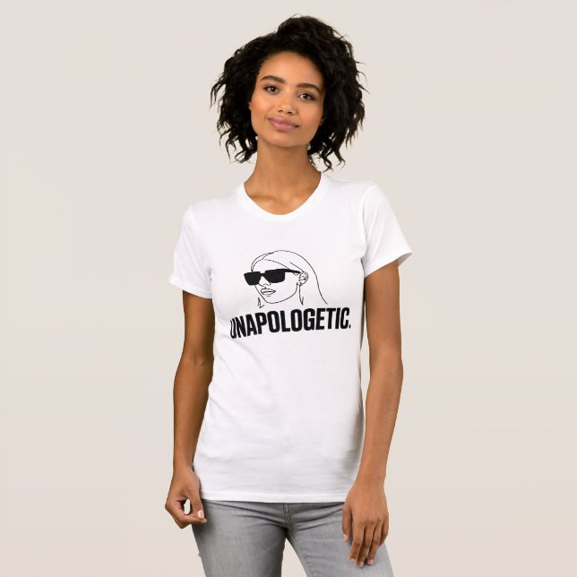 Camiseta Unapologetic – Bold Face Line Art Cropped Tee (Frente Completa)