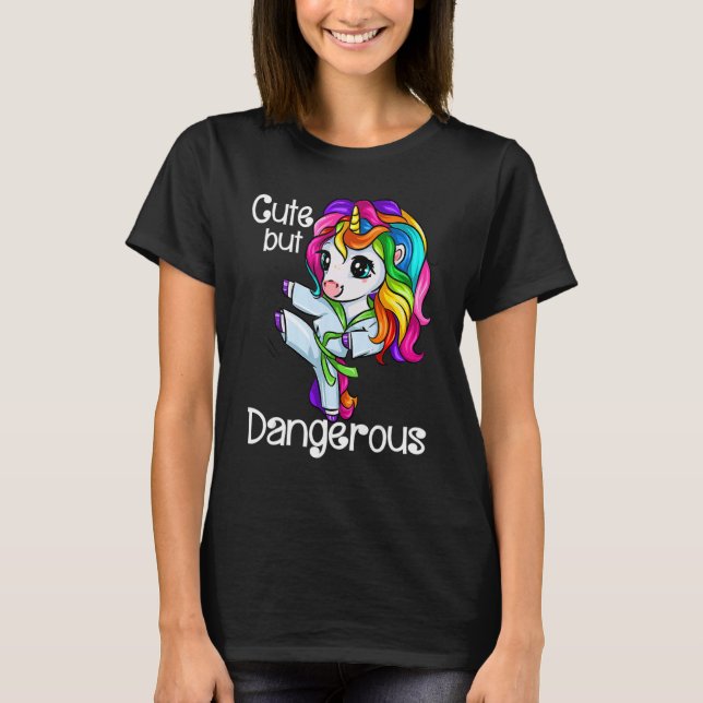 Camiseta Unicorn Cute But Dangerous Funny Karate Taekwondo_ (Frente)