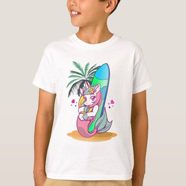 Camiseta Unicórnio com prancha na praia (Frente)