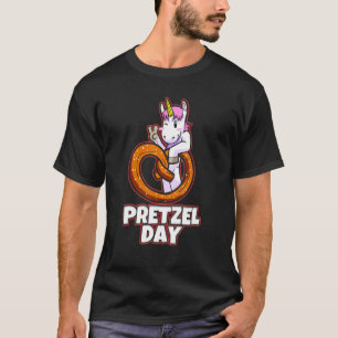 Camiseta Unicórnio Com Pretzel Day Baking Pretzels