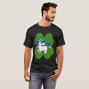 Camiseta Unicórnio Em 4 Ruas De Vestuário Folha. Patricks