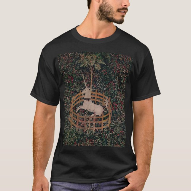 Camiseta Unicórnio Hunt Arte Medieval - Descanso Unicórnio  (Frente)