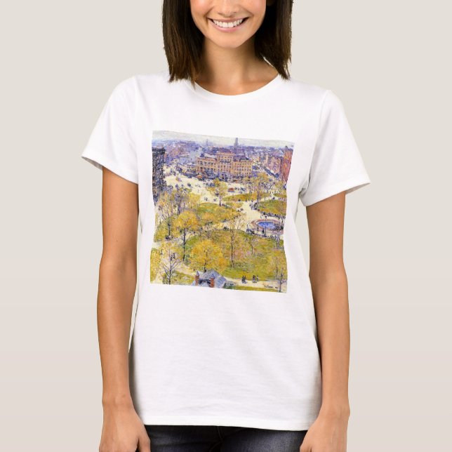 Camiseta Union Square em Primavera por Frederick Childe Has (Frente)