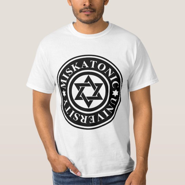 CAMISETA UNIVERSIDADE MISKATONIC (Frente)