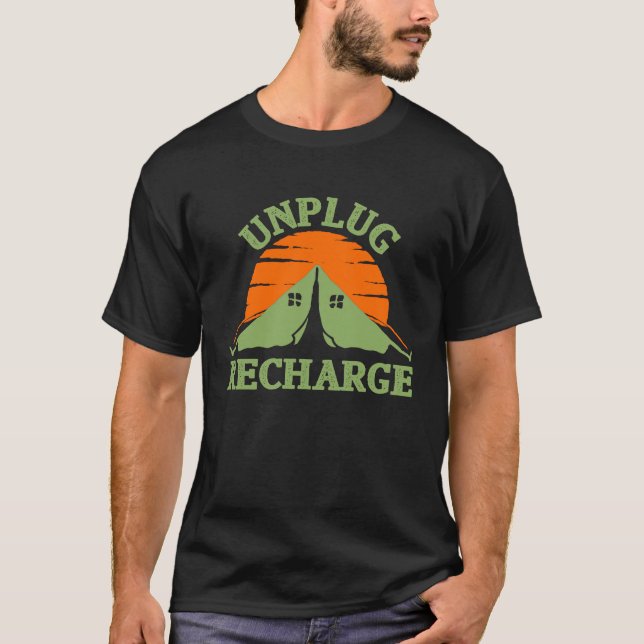 Camiseta Unplug Recharge Love Camping (Frente)