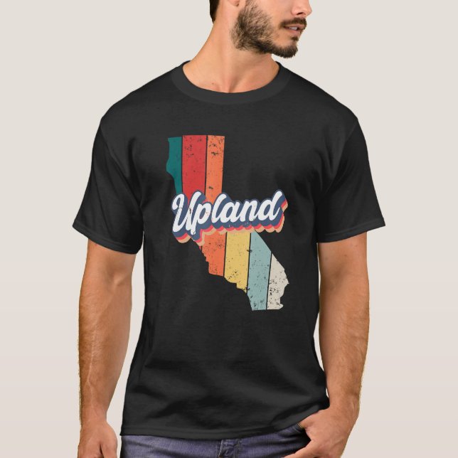 Camiseta Upland City Retro Vintage Hometown Califórnia (Frente)