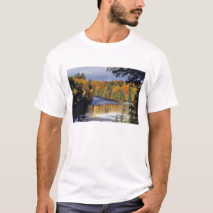 Camiseta Upper Tahquamenon Falls in UP Michigan no outono