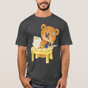 Camiseta Urso castanho bonito sentado numa cadeira