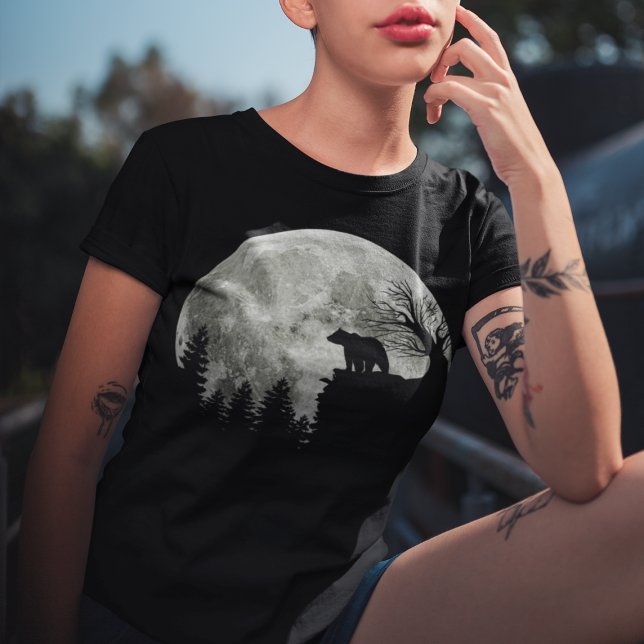 Camiseta Urso Em Montanha Espantada Lua De Halloween (Criador carregado)