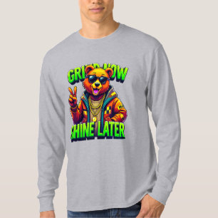 Camiseta Urso legal vestindo óculos de sol e capuz fazendo