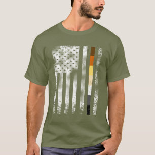 Camiseta Urso Orgulhoso com Distress Cool na Bandeira Ameri