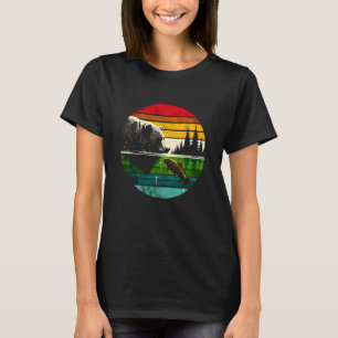 Camiseta Urso Pegando Peixe Pôr do Sol Retrô - Vida Selvage