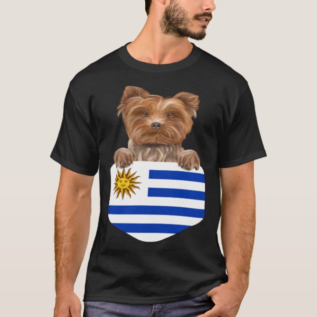 Camiseta Uruguai Flag Yorkshire Terrier Dog Em Pocket (Frente)
