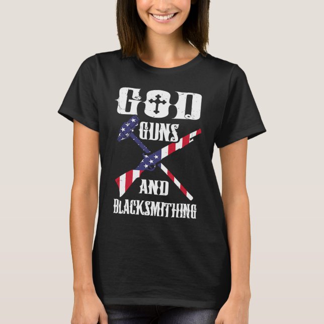 Camiseta US Flag God Guns and Blacksmithing Anvil American (Frente)