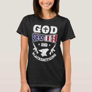 Camiseta US Flag God Guns and Blacksmithing Anvil American