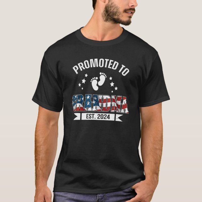 Camiseta US Patriotic Grandma 2024 Shirt, Promoted To Grand (Frente)