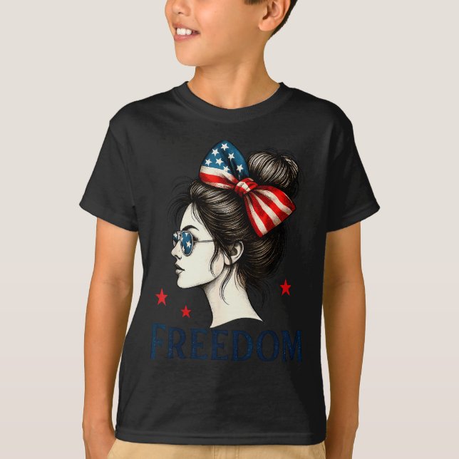 Camiseta Usa Flag Bow Messy Bun Girls Dom American Flag Pat (Frente)