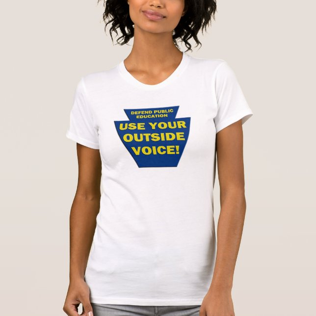 Camiseta Use sua voz exterior - t-shirt da peça fundamental (Frente)
