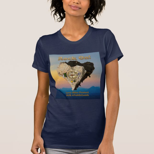 Camiseta VÁ LÁ! Love Hike Proteja Nossas Terras Públicas (Frente)