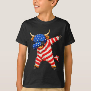 Camiseta Vaca das Terras Altas fazendo dab com a bandeira a