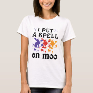 Camiseta Vaca do Halloween Eu Coloquei um Feitiço na Moo