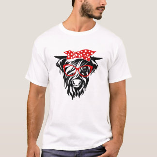 Camiseta Vaca Engraçada Em Terras Altas Com Bandana E Óculo