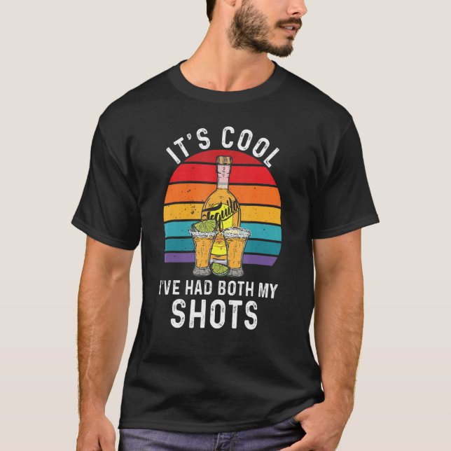 Camiseta Vacinado com duas doses de Tequila (Frente)