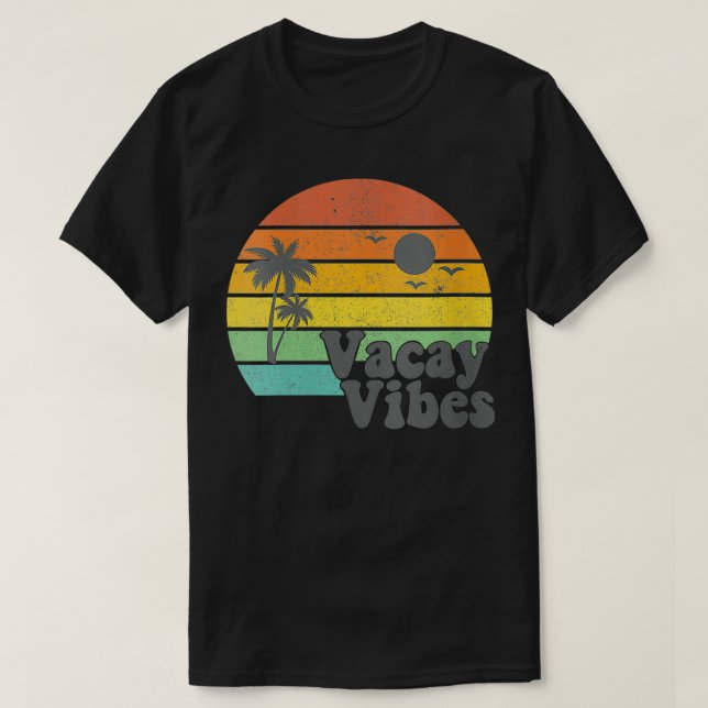 Camiseta Vacinas femininas Vacay Vibes Retro Praia Vacinaçã (Frente do Design)