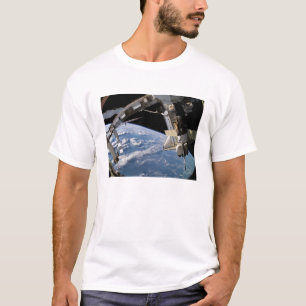 Camiseta Vaivém espacial Atlantis e uma nave espacial de