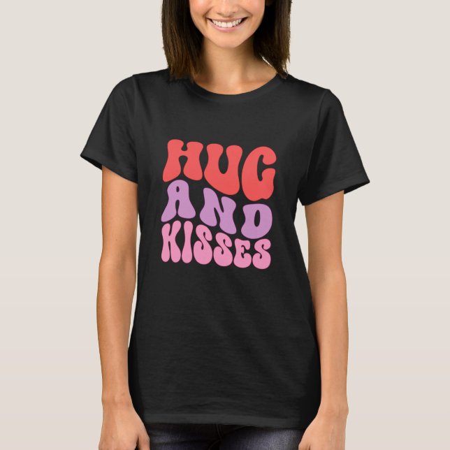 Camiseta Valentine Hug And Kisses Groovy Style (Frente)