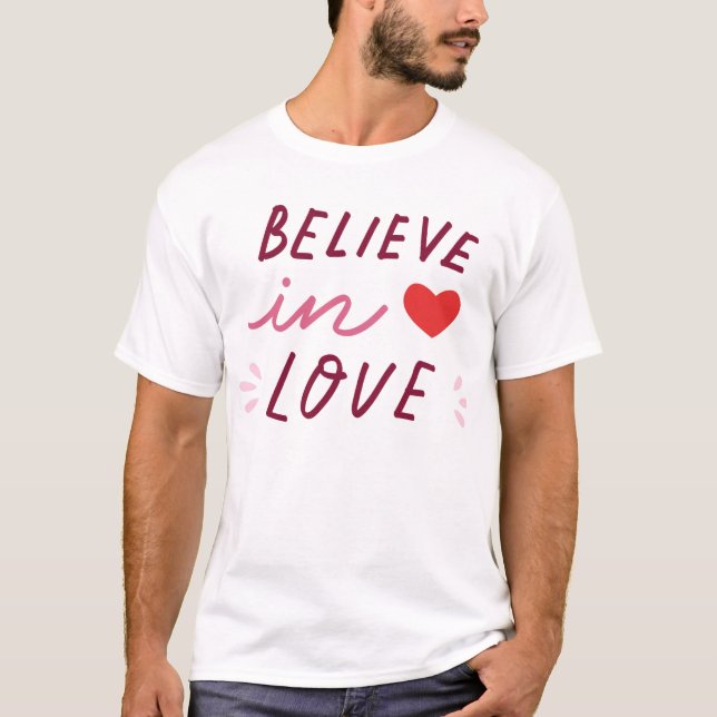 Camiseta Valentine’s Day Love Charm (Frente)