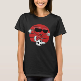 Camiseta Valentine's Day Heart Kicking A Soccer Ball Cool F