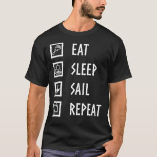 Camiseta Valheim Eat, Sleep, Sail, Repetir (Fonte Branca) C