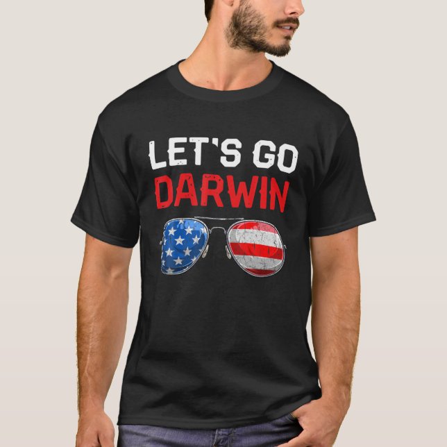 Camiseta Vamos Engraçado Go Darwin Retro USA Flag deixa o D (Frente)