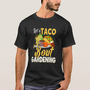 Camiseta Vamos Taca 'sobre Roupas de Jardinagem