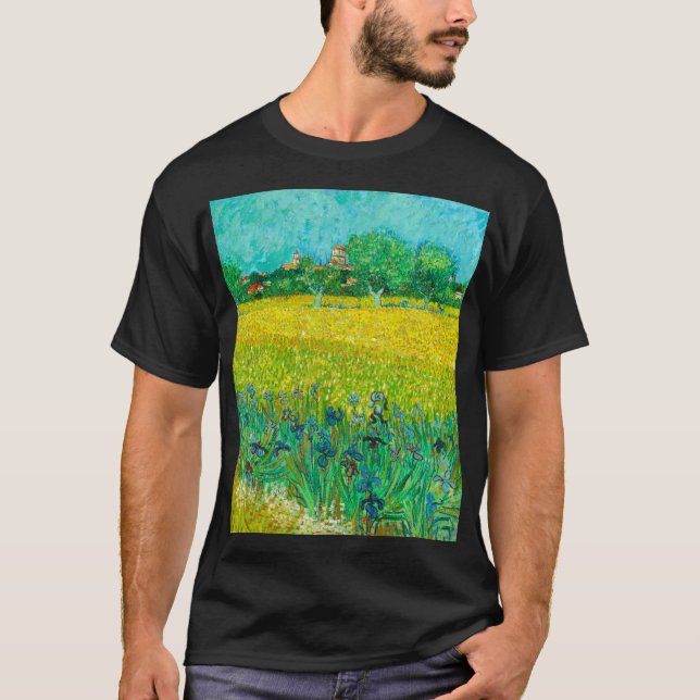 Camiseta Van Gogh Field com Irrises Perto de Arles (Frente)