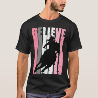 Camiseta Vaqueira Rosa Cavalgando Cavalo Corrida de Barril 