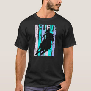 Camiseta Vaqueiras Rosa Cavalgando Cavalo Eqüino Eqüestre F