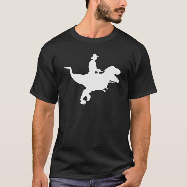 Camiseta Vaqueiro que monta o t-shirt de T-Rex (Frente)