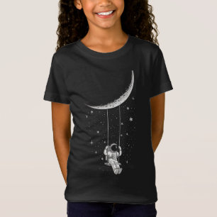 Camiseta vasta extensão de espaço cheia de estrelas