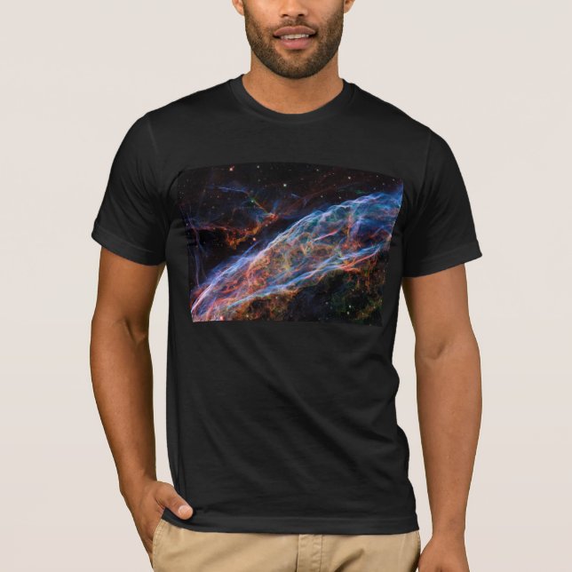 Camiseta Veil Nebula Supernova Mantém Telescópio Hubble (Frente)