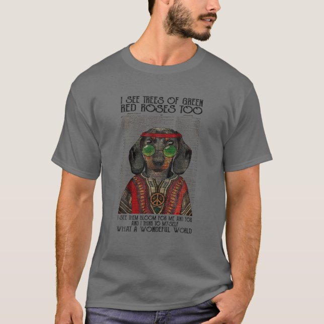 Camiseta Vejo Árvores De Rosas vermelhas Verdes Muito Engra (Frente)