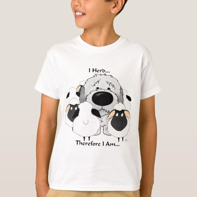 Camiseta Velha Cão-Obra Inglês - Eu Acredito, Portanto, Que (Frente)